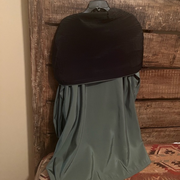 MYCRA PAC Reversible Rain Jacket with carry purse. EUC - Picture 2 of 7